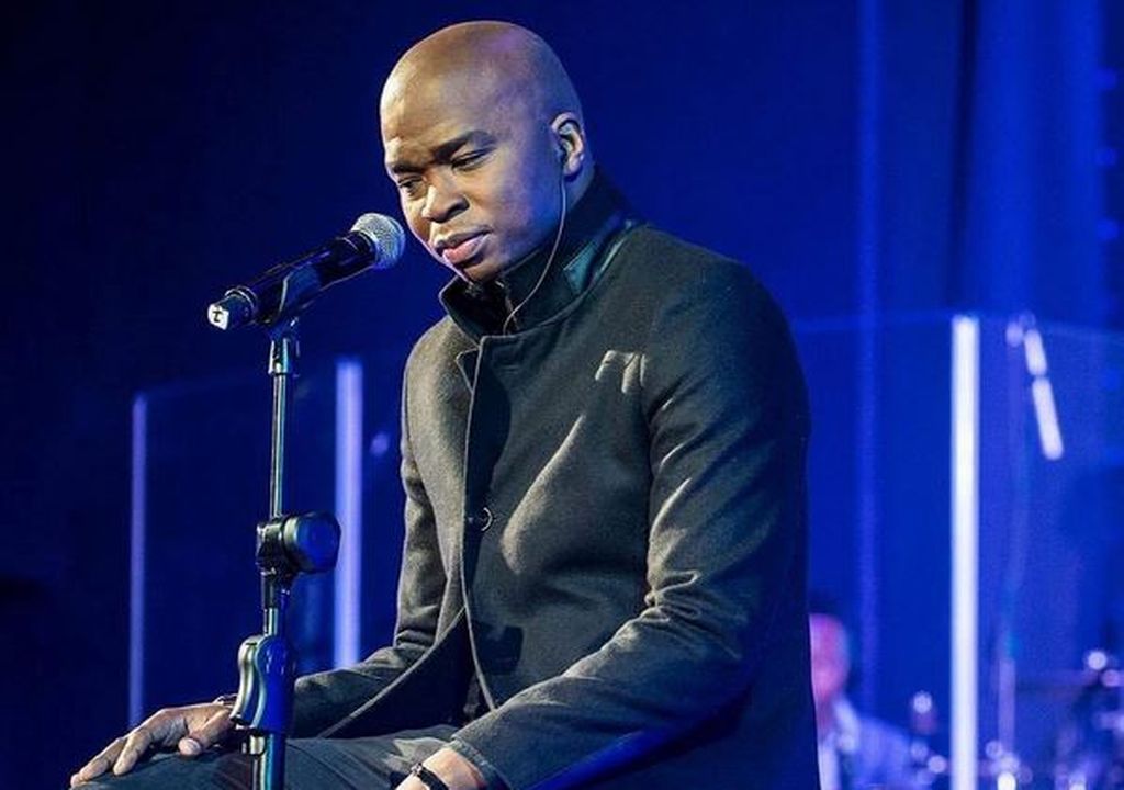 Dr tumi songs collections love grace at barnyard theatre